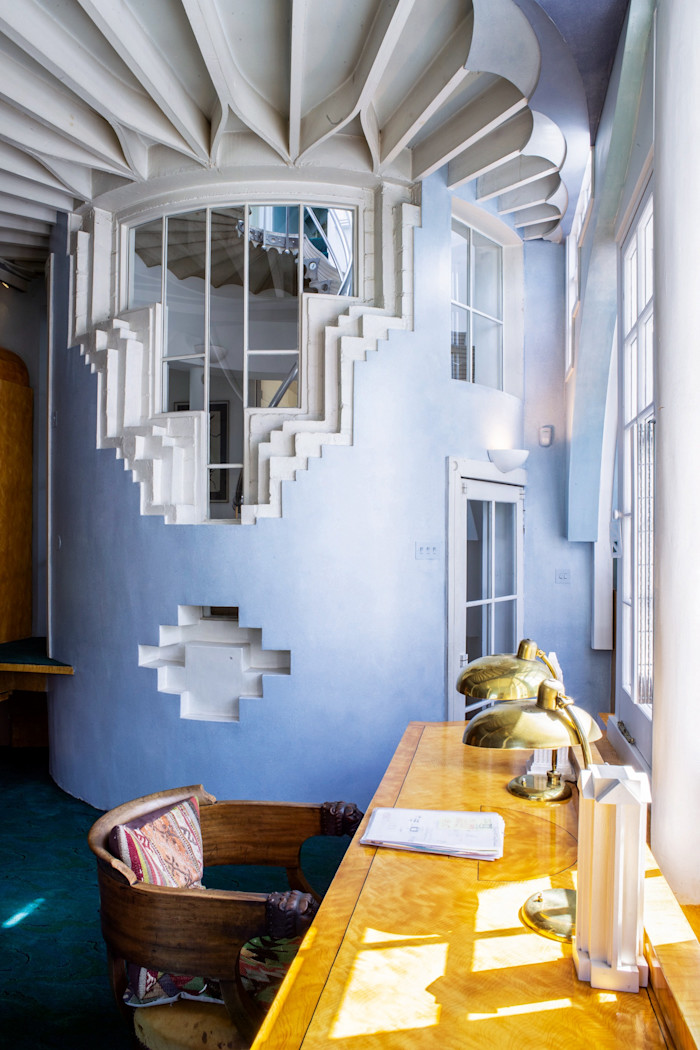 The architectural Library in Charles Jencks’ Cosmic House, London