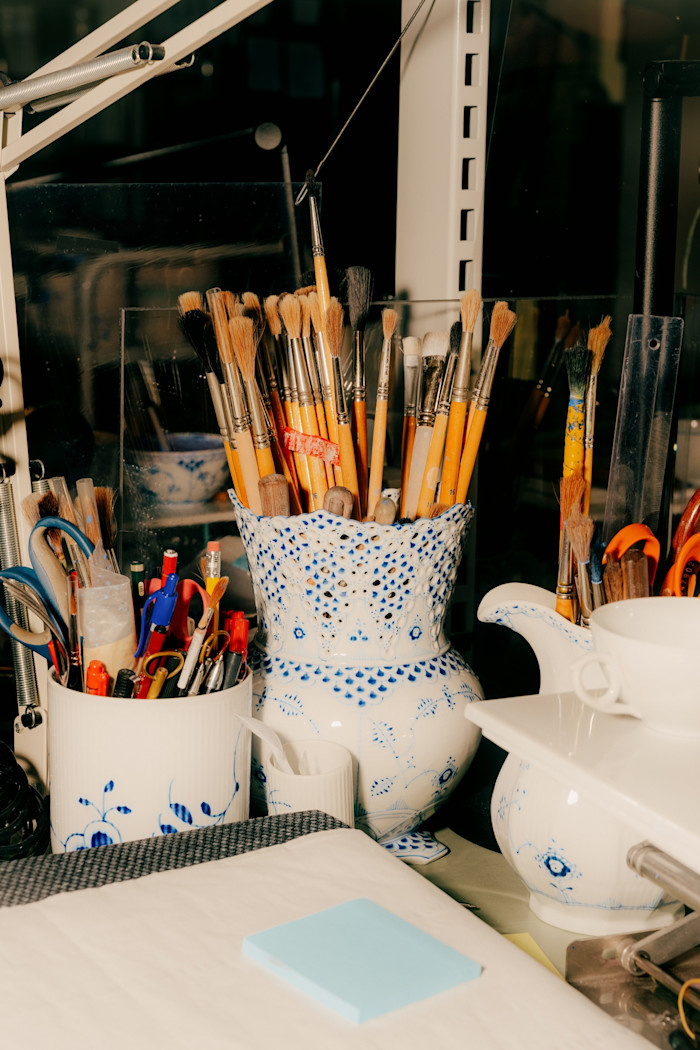 A porcelain painter’s desk